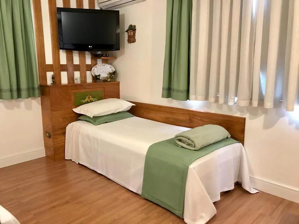 Apartamento Hospedaria Haus Scharf Treze Tílias